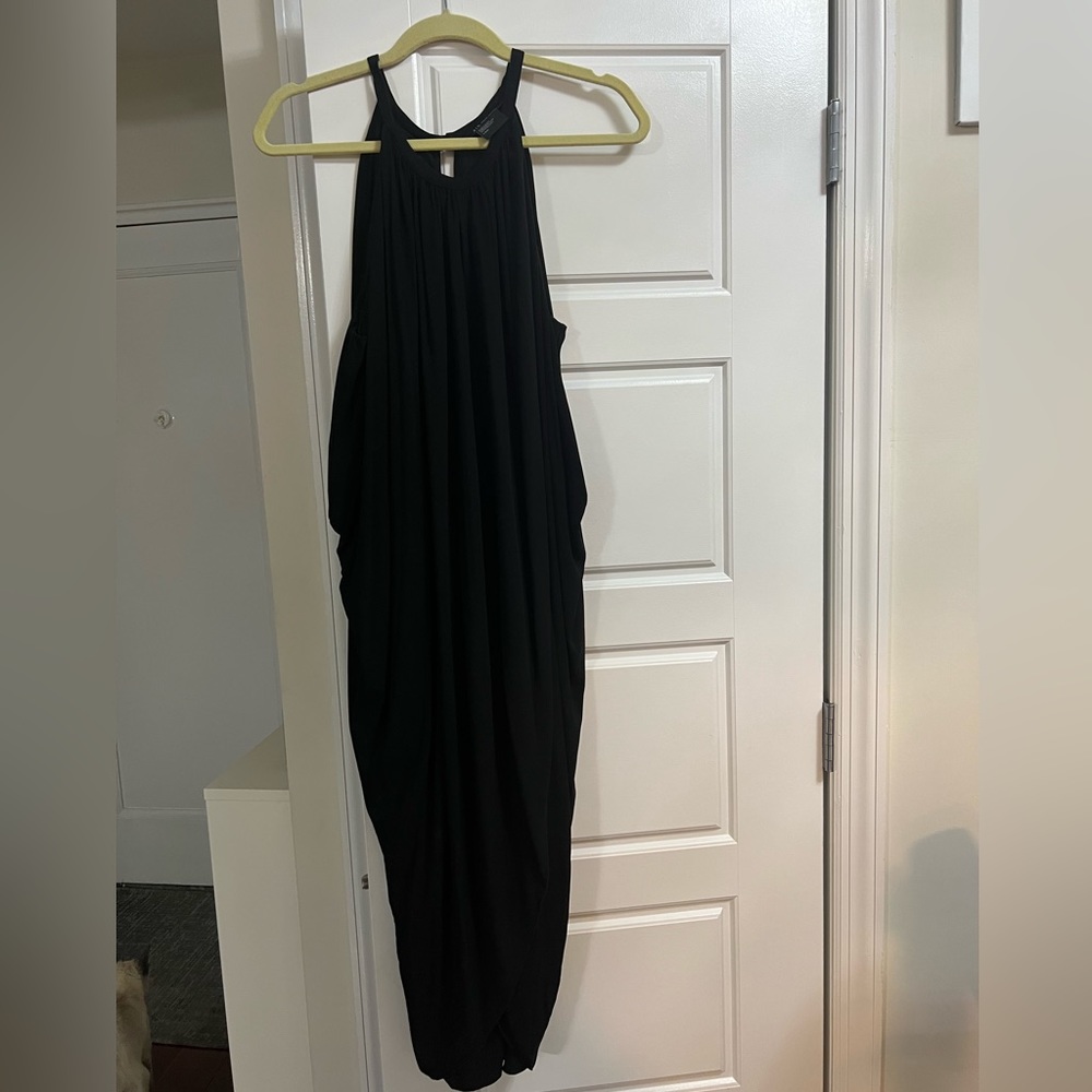 Sleeveless dress